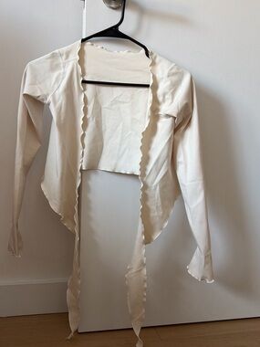 437 White Women's Cropped Ballet Wrap